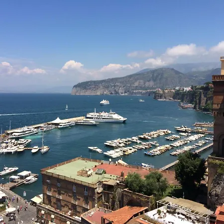 לינה וארוחת בוקר Giulia Bb סורנטו